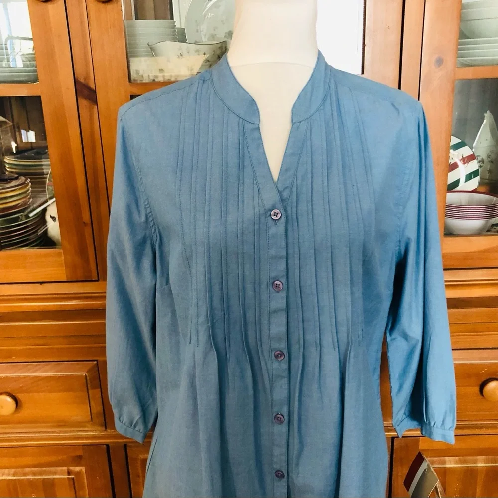 NWT Croft & Barrow Blue Pintuck Button-Front Tunic
